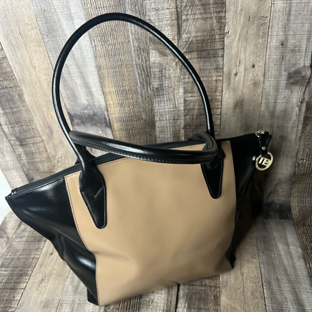 Tosca Blu leather tote shoulder handbag two tone black and brown color